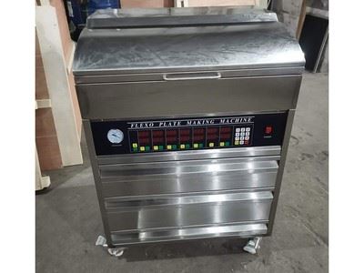Máquina para fabricação de placa flexográfica