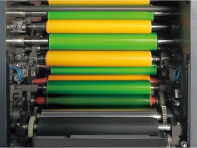 Máquina automática de corte de matriz plana com decapagem (cortador de matrizes)