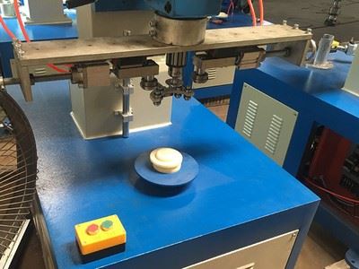 Máquina de selagem e enrolamento de tubo de papel, CS400