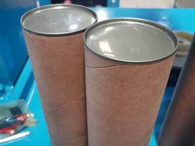 Máquina de selagem e enrolamento de tubo de papel, CS400