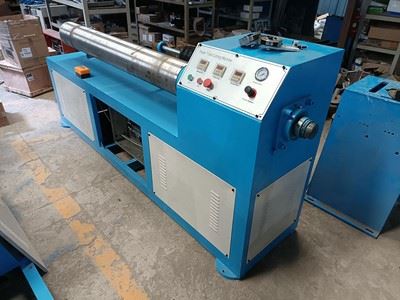 Máquina para corte de tubo de papel pequeno, Q1-1500