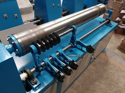 Máquina para corte de tubo de papel pequeno, Q1-1500
