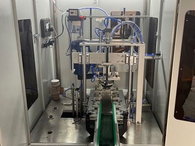 Máquina de Carregamento e Enrolamento de Tubos de Papel