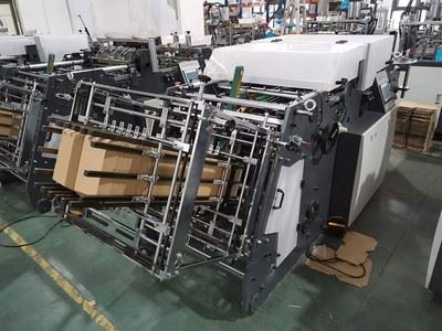 Máquina para a montagem de caixas de cartão (máquina para a montagem de lancheiras)