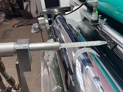 Máquina de laminação sem solvente
